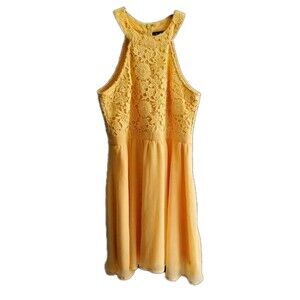 Lulus Lovers Game Womens Medium Skater Dress Yellow Floral Lace Halter Bodice